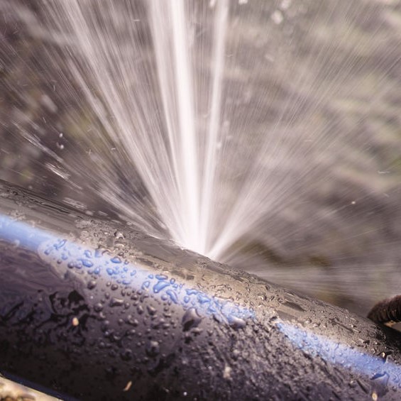 What are the symptoms of a burst pipe?
